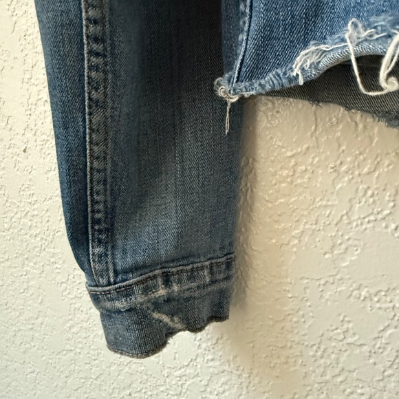 Joe’s Women’s Distressed Frannie Relaxed Slightly Thrashed Denim Jacket Small - Picture 12 of 16